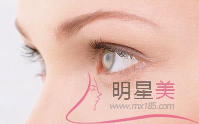 雙下巴<a href=http://www.bolangguoji.com/listinfo-685-0.html target=_blank class=infotextkey>吸脂</a>10天像沒吸一樣