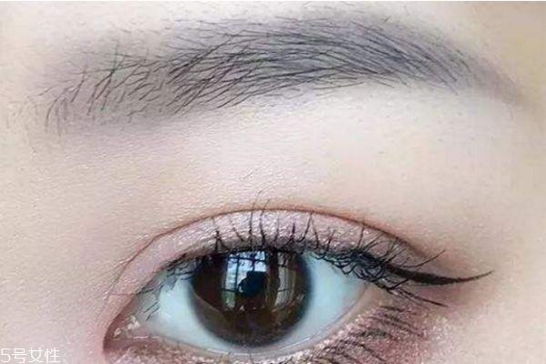 激光<a href=http://www.bolangguoji.com/listinfo-658-0.html target=_blank class=infotextkey>洗眉</a>毛會(huì)不會(huì)出血 選對(duì)儀器不會(huì)出血