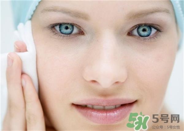 果酸換膚可以<a href=http://www.bolangguoji.com/listinfo-769-0.html target=_blank class=infotextkey>去黑頭</a>嗎?果酸換膚能<a href=http://www.bolangguoji.com/listinfo-769-0.html target=_blank class=infotextkey>去黑頭</a>嗎?