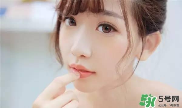 割<a href=http://www.bolangguoji.com/listinfo-724-0.html target=_blank class=infotextkey>雙眼皮</a>的危害嗎?割<a href=http://www.bolangguoji.com/listinfo-724-0.html target=_blank class=infotextkey>雙眼皮</a>的危害