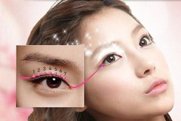 吸雕<a href=http://www.bolangguoji.com/listinfo-724-0.html target=_blank class=infotextkey>雙眼皮</a>價格是多少 吸雕<a href=http://www.bolangguoji.com/listinfo-724-0.html target=_blank class=infotextkey>雙眼皮</a>值得做嗎