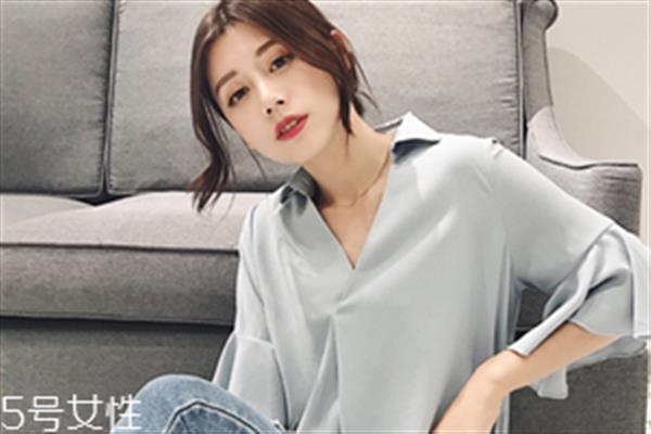 <a href=http://www.bolangguoji.com/listinfo-707-0.html target=_blank class=infotextkey>種睫毛</a>是怎么種的？<a href=http://www.bolangguoji.com/listinfo-707-0.html target=_blank class=infotextkey>種睫毛</a>是粘在睫毛這個(gè)位置