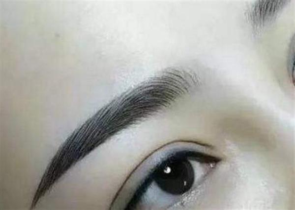 紋<a href=http://www.bolangguoji.com/listinfo-705-0.html target=_blank class=infotextkey>美瞳線</a>腫了怎樣消腫