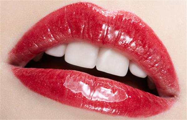 牙齒<a href=http://www.bolangguoji.com/listinfo-827-0.html target=_blank class=infotextkey>瓷貼面</a>貴不貴