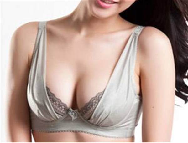 現(xiàn)今假體<a href=http://www.bolangguoji.com/listinfo-618-0.html target=_blank class=infotextkey>隆胸</a>種類你了解多少