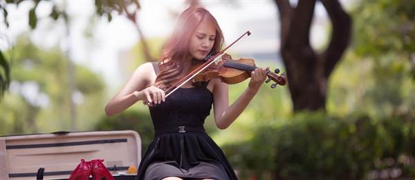 求美者如何選擇合適自己的<a href=http://www.bolangguoji.com/listinfo-829-0.html target=_blank class=infotextkey>烤瓷牙</a>？
