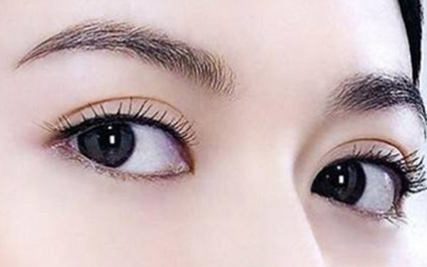 納米無(wú)痕<a href=http://www.bolangguoji.com/listinfo-724-0.html target=_blank class=infotextkey>雙眼皮</a>的消腫及護(hù)理