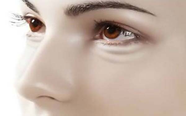 紋<a href=http://www.bolangguoji.com/listinfo-705-0.html target=_blank class=infotextkey>美瞳線</a>后的注意事項(xiàng)