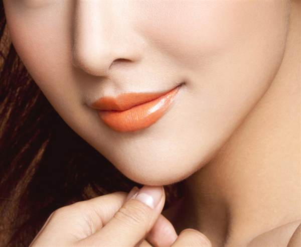 自體脂肪<a href=http://www.bolangguoji.com/listinfo-737-0.html target=_blank class=infotextkey>隆鼻</a>后遺癥