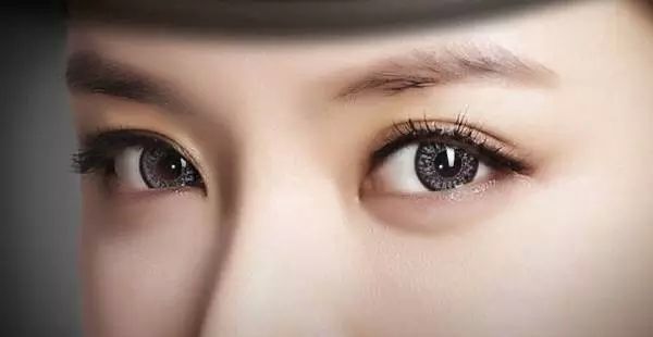 做<a href=http://www.bolangguoji.com/listinfo-724-0.html target=_blank class=infotextkey>雙眼皮</a>手術多久恢復