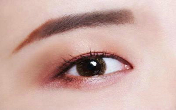 切開<a href=http://www.bolangguoji.com/listinfo-724-0.html target=_blank class=infotextkey>雙眼皮</a>多久能化妝?