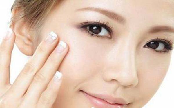 <a href=http://www.bolangguoji.com/listinfo-652-0.html target=_blank class=infotextkey>眉毛種植</a>術(shù)的原理及術(shù)后效果